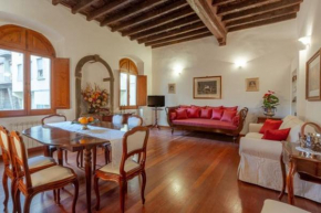 Elegant Ramaglianti flat -santo spirito district
